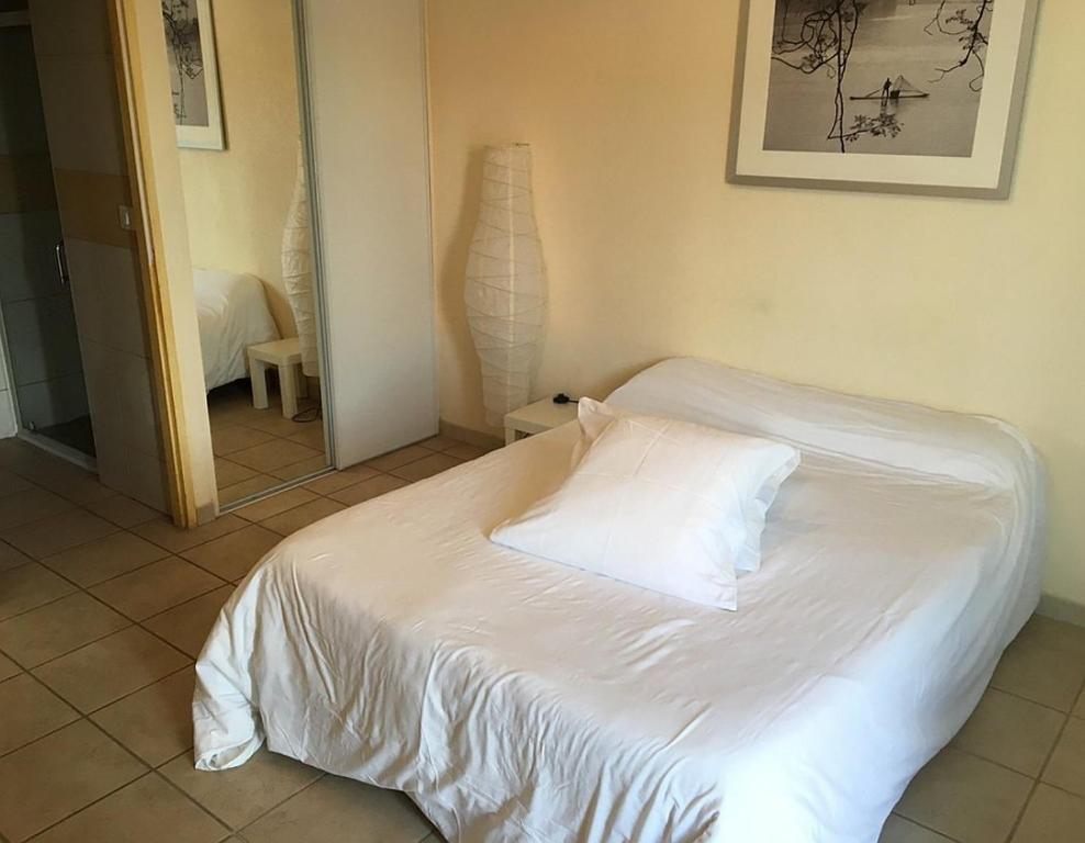 Logis Hotel Le Clos Saint Loup Bram Kültér fotó